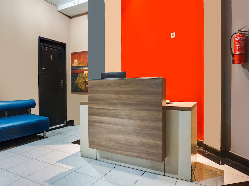Hotel O Makassar near Mall Panakukkang formerly Sayang Home Stay 7/29