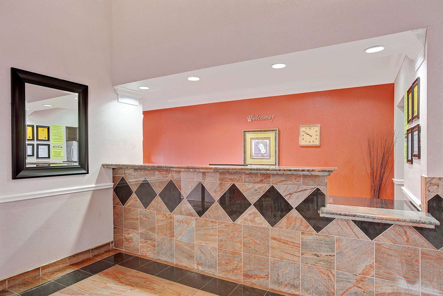 Super 8 by Wyndham Galveston 4/37