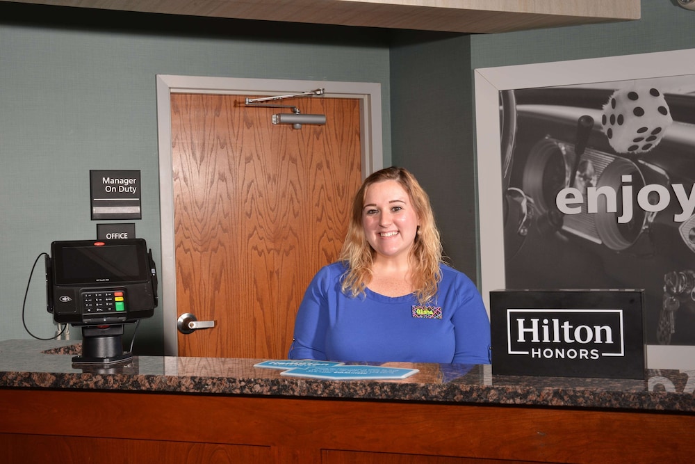 Hampton Inn Springfield-South 7/39