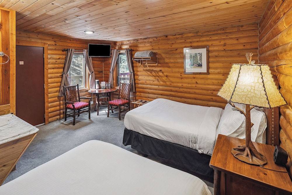 Denali Crow s Nest Cabins 18/48