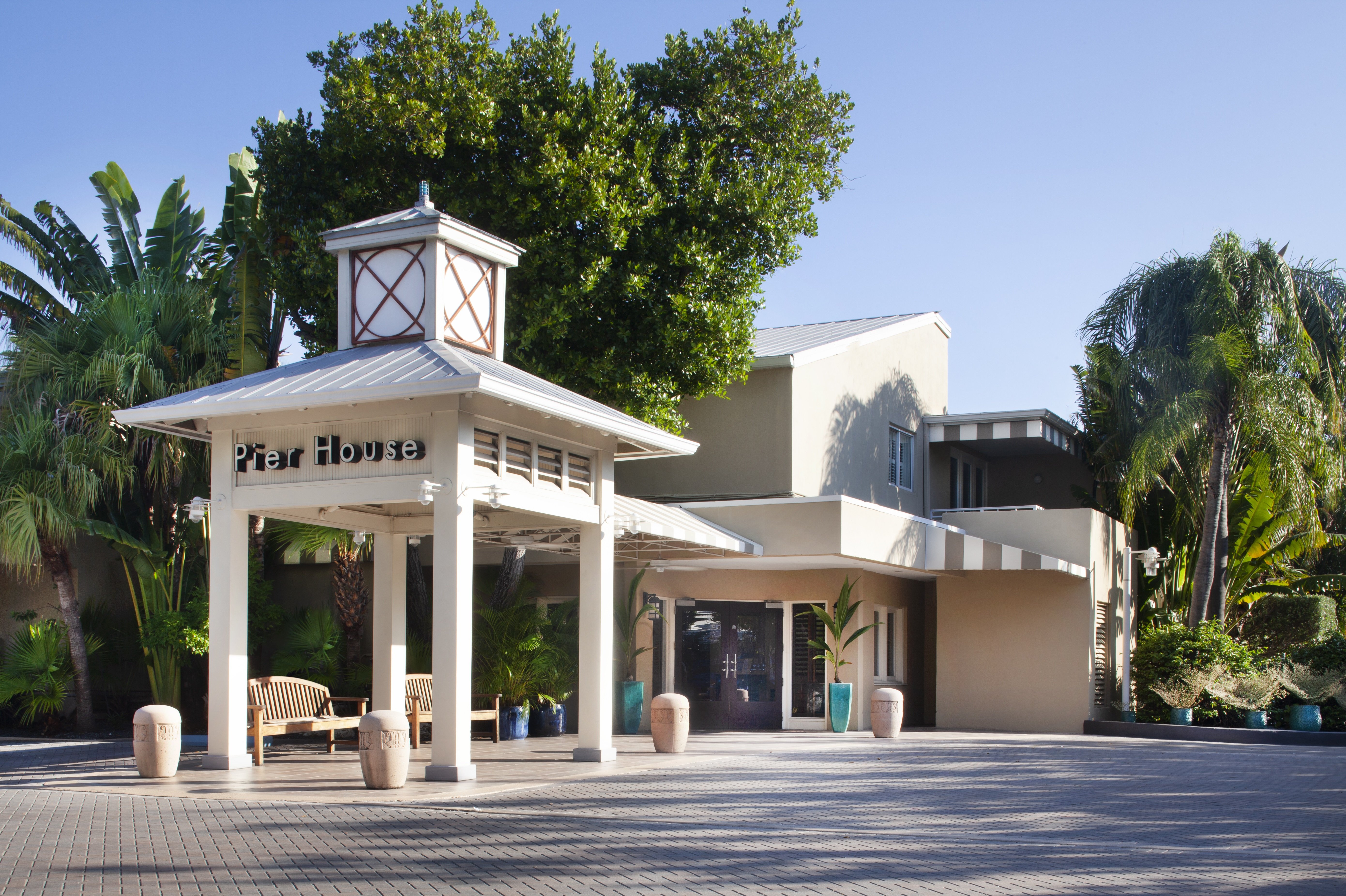 The Pier House Resort 2/50