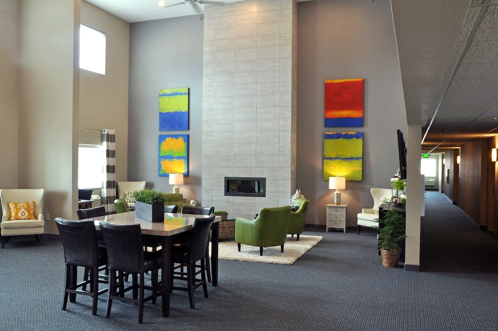Brookstone Lodge Suites 22/35