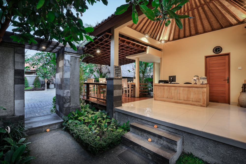 Yana Villas Kemenuh 15/68