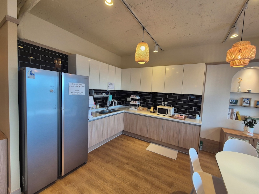 Mozzi Hostel 25/50