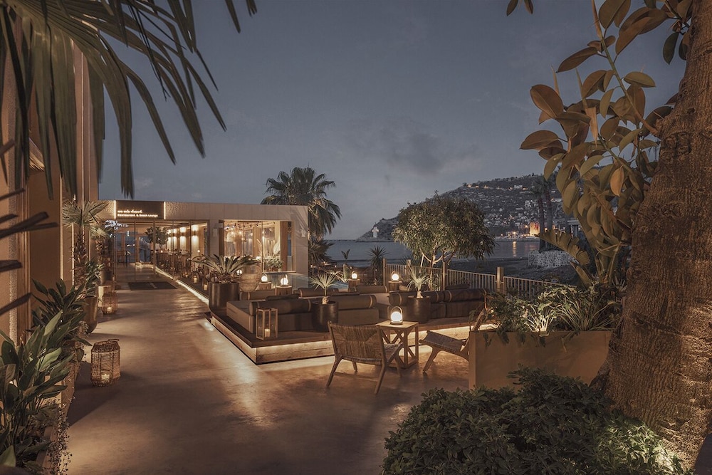En Vie Beach Boutique Hotel-Adult Only 75/78