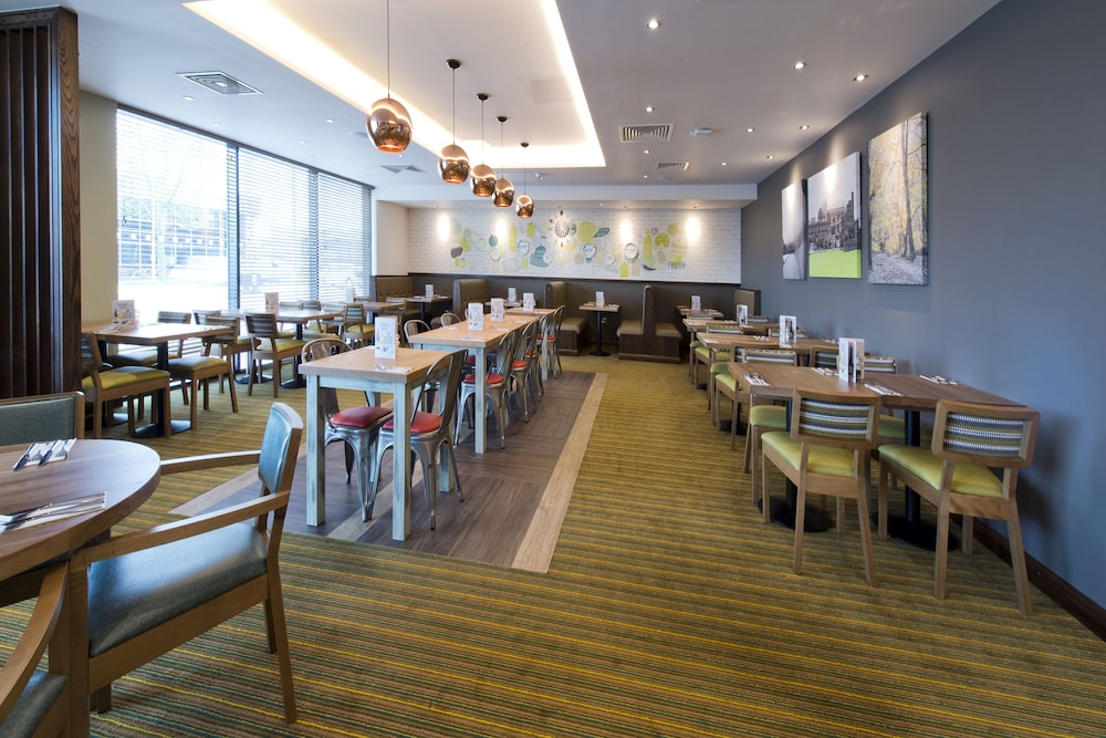 Premier Inn Slough West (Slough Trading Estate) Hotel 32/42