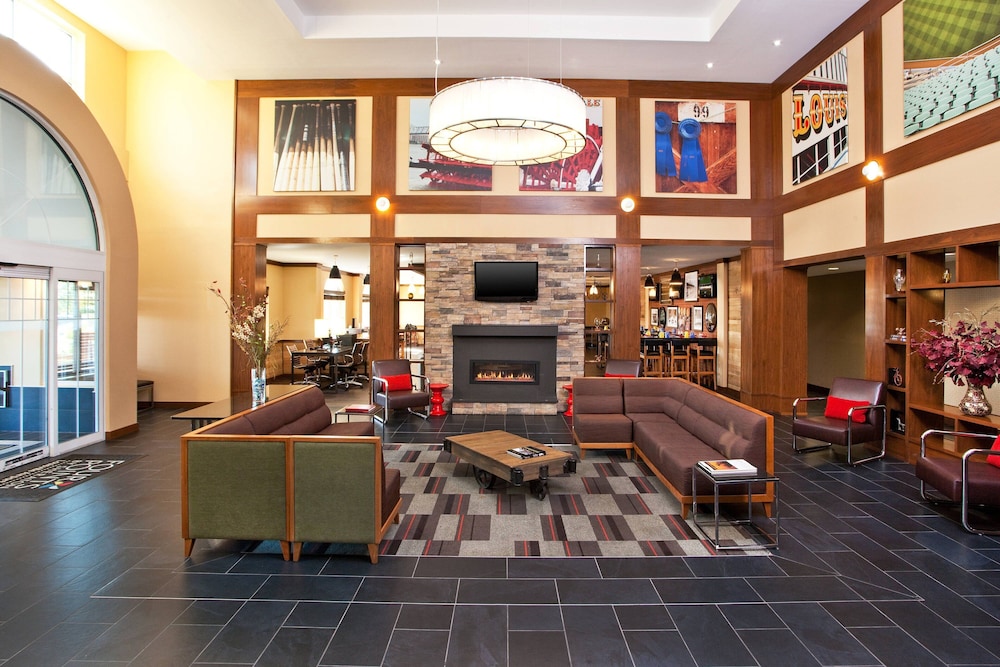 Four Points By Sheraton Louisville Airport 23/27