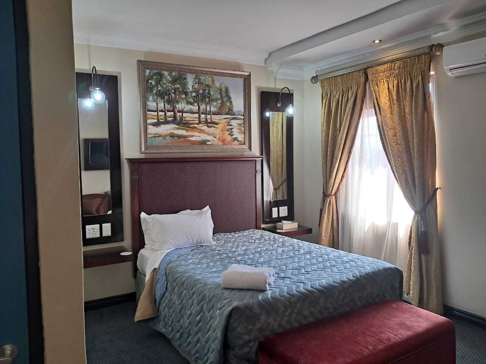 Constantia Manor Guesthouse 31/77