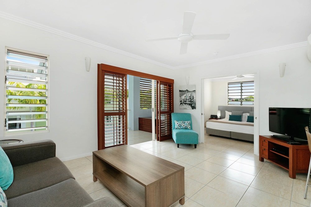 Mantra Aqueous Port Douglas 41/62
