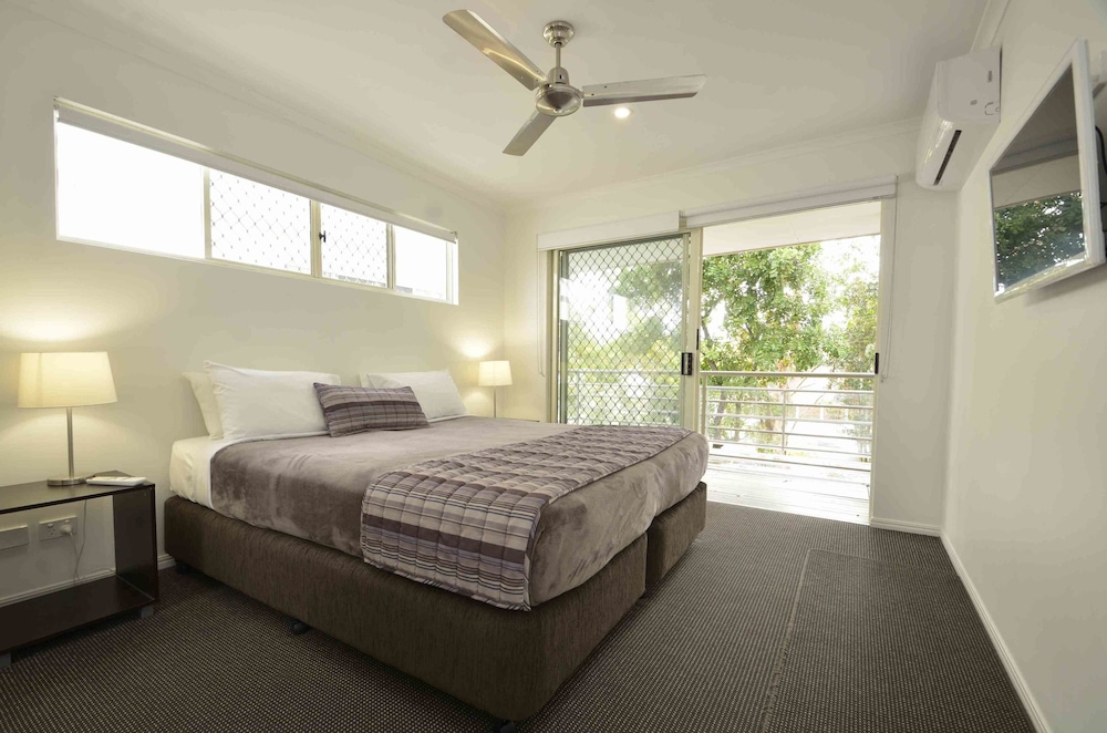 Ivory Palms Resort 34/79