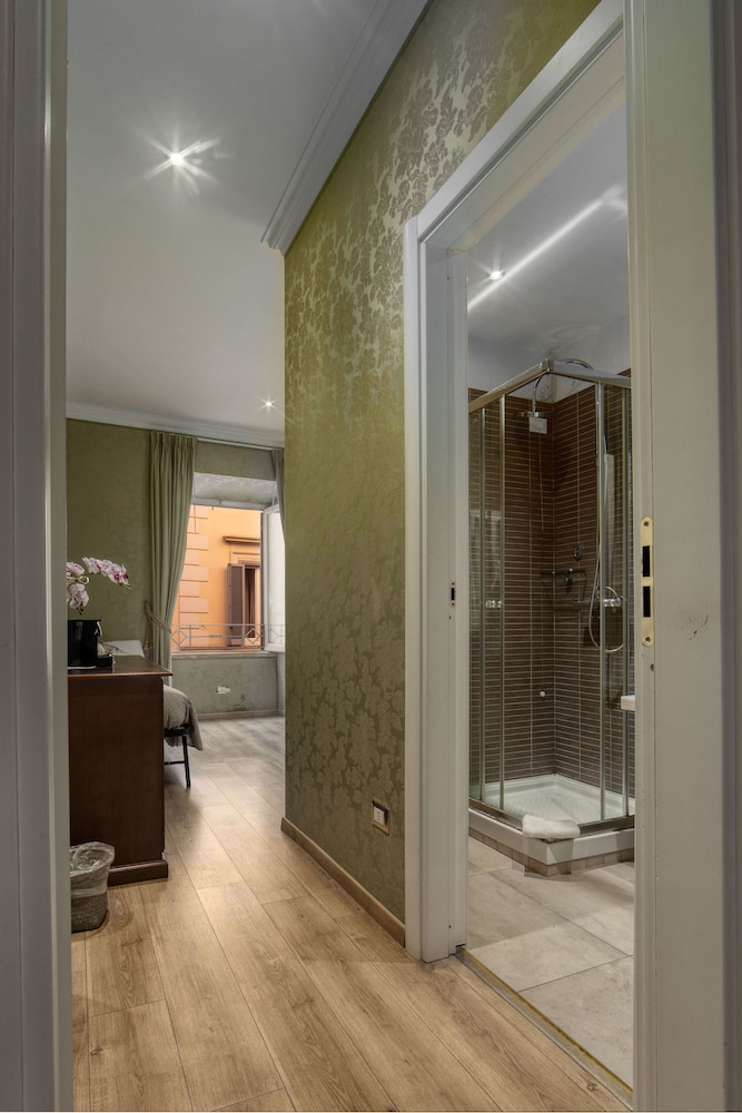 BQ House Trevi Luxury Rooms 35/50