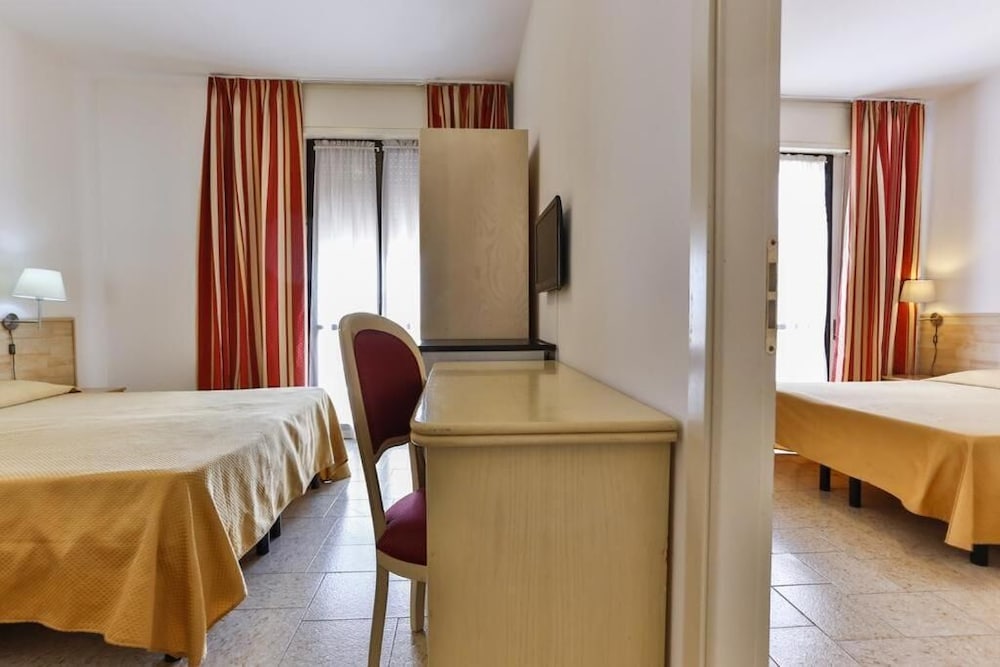 Avana Mare Hotel 8/16