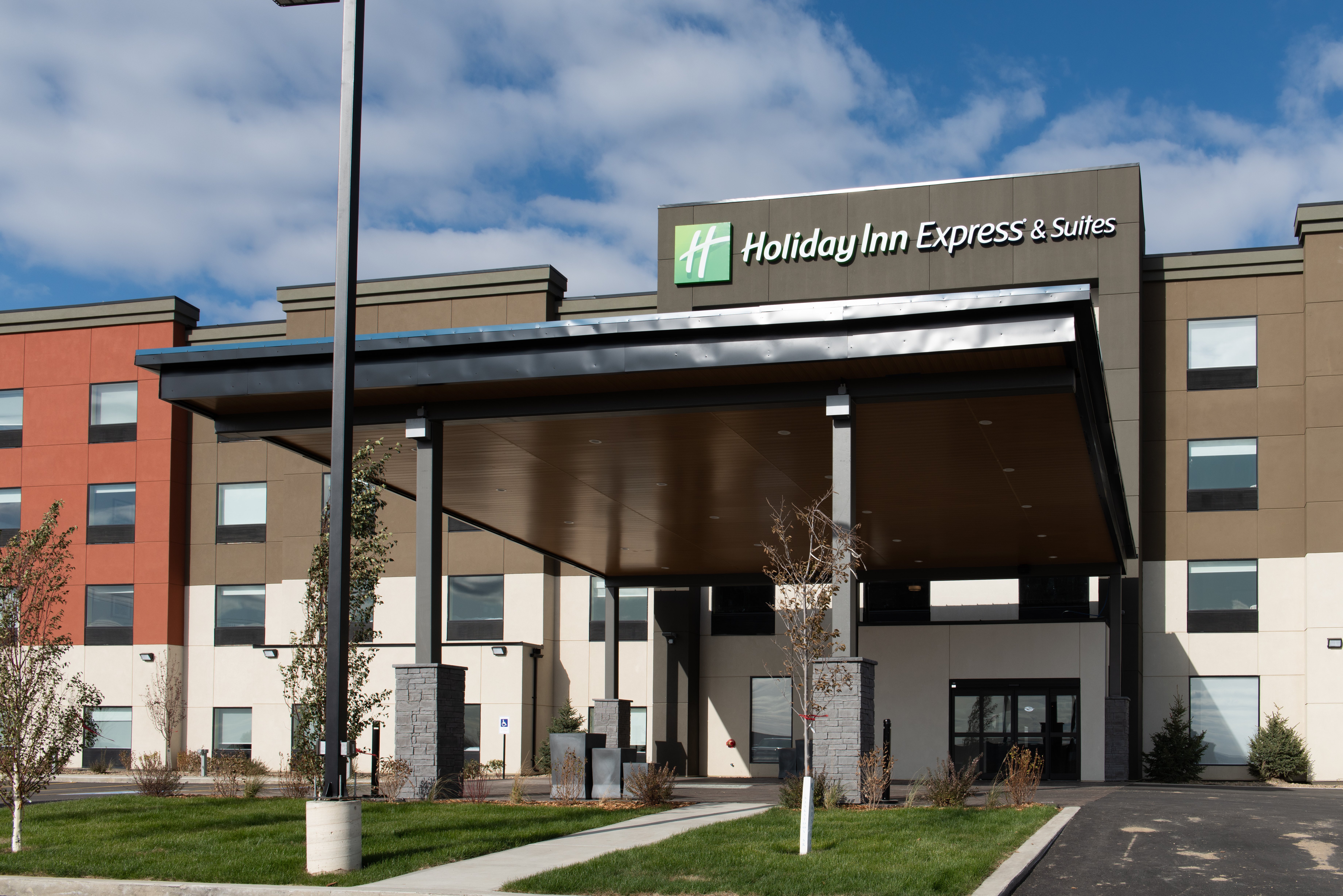 Holiday Inn Express & Suites North Battleford 2/50
