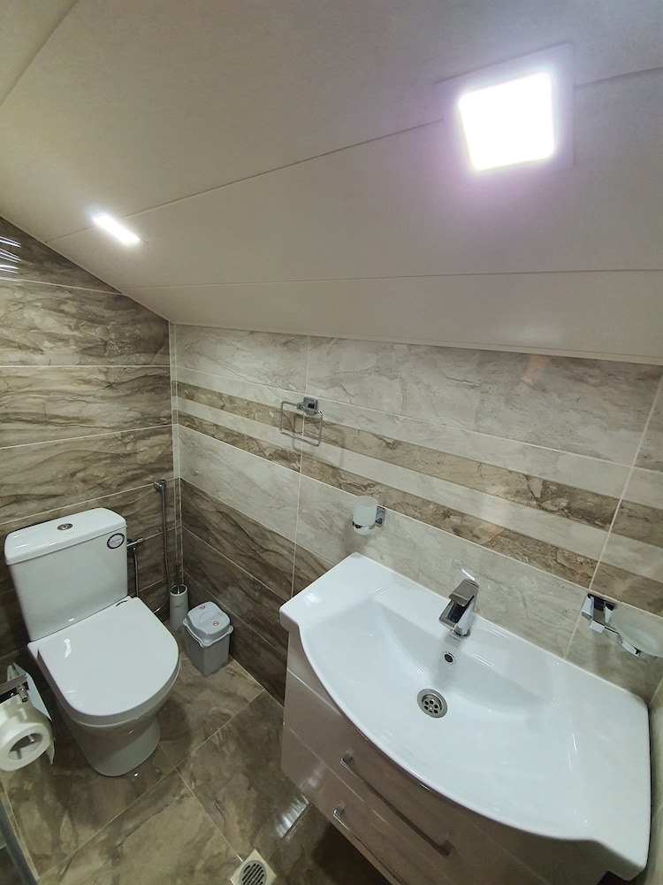 Tatev Apartments 38/43