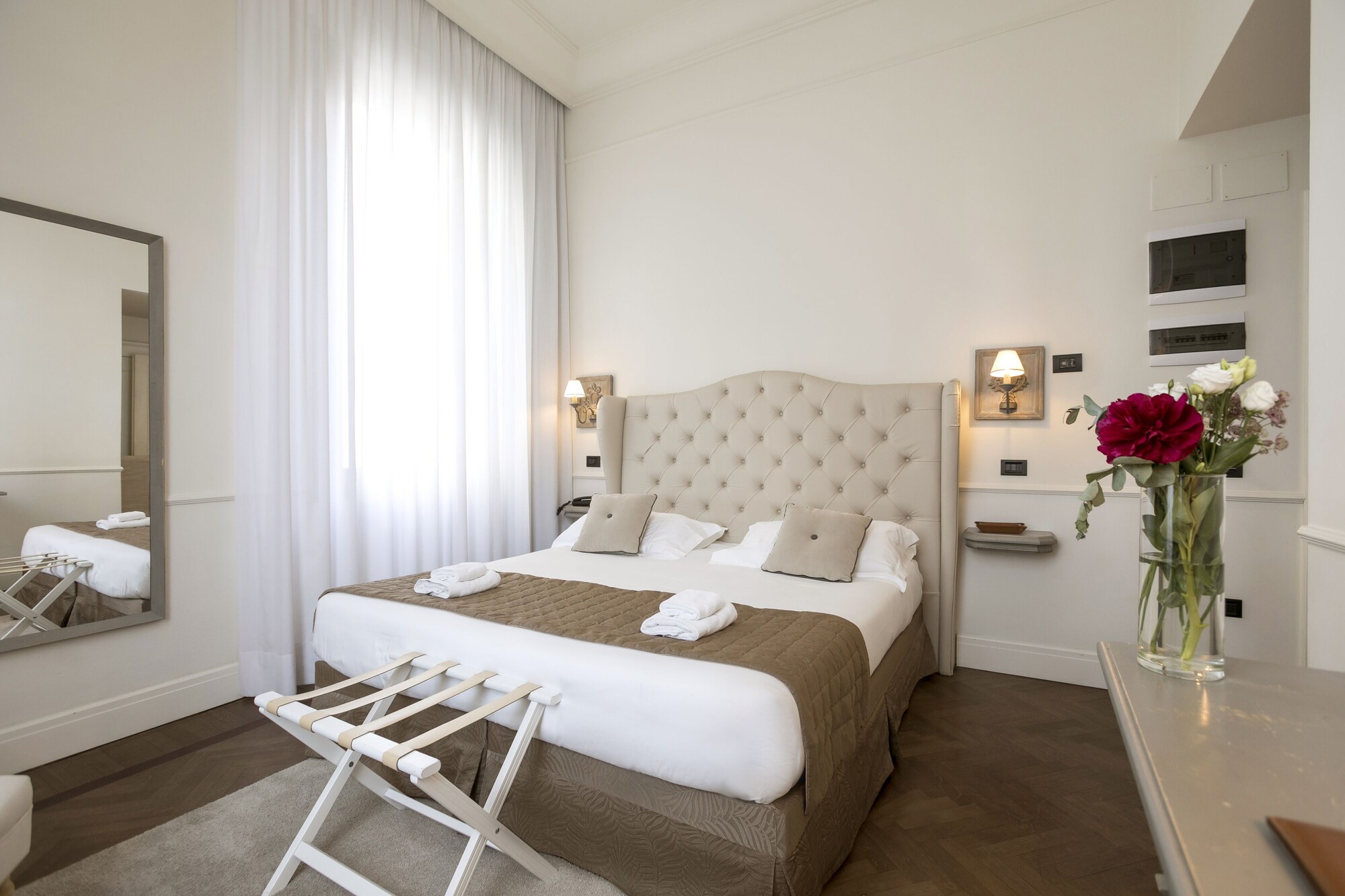 Tower, Superior, King Bed، Palazzo Lorenzo Hotel Boutique 4/10