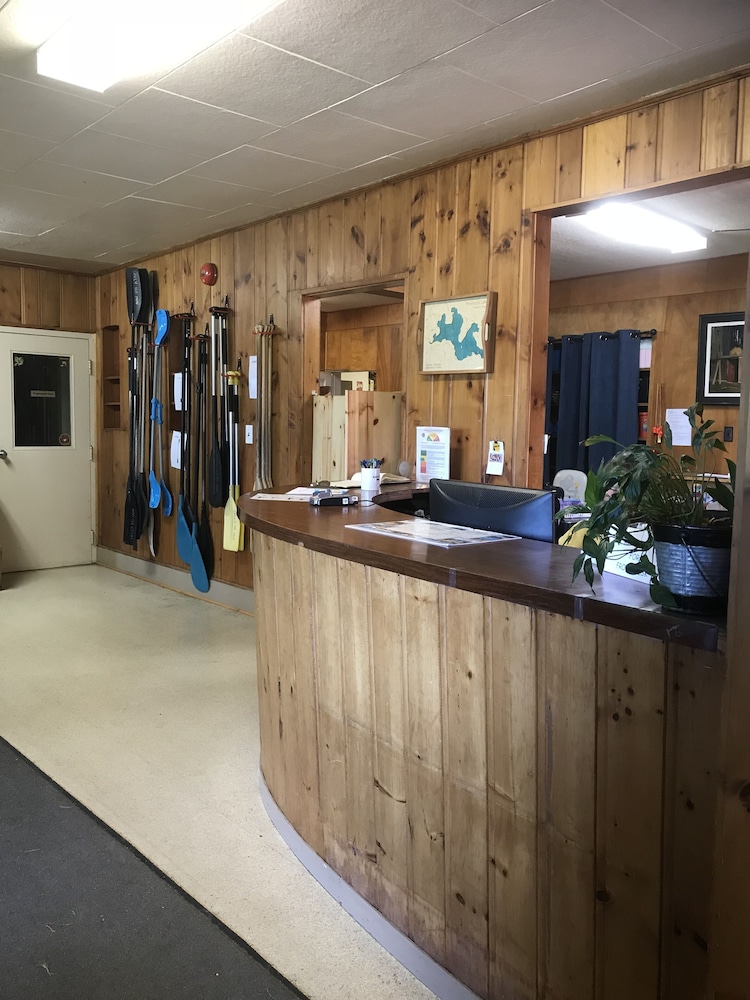 Tally-Ho Inn 5/50