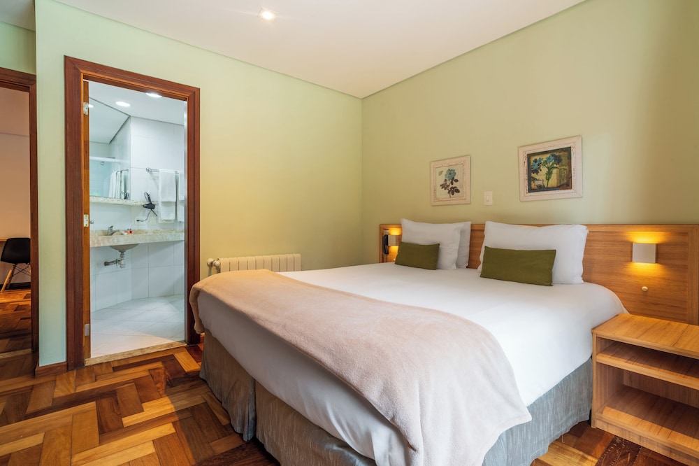 2 BEDROOMS, SUPERIOR
