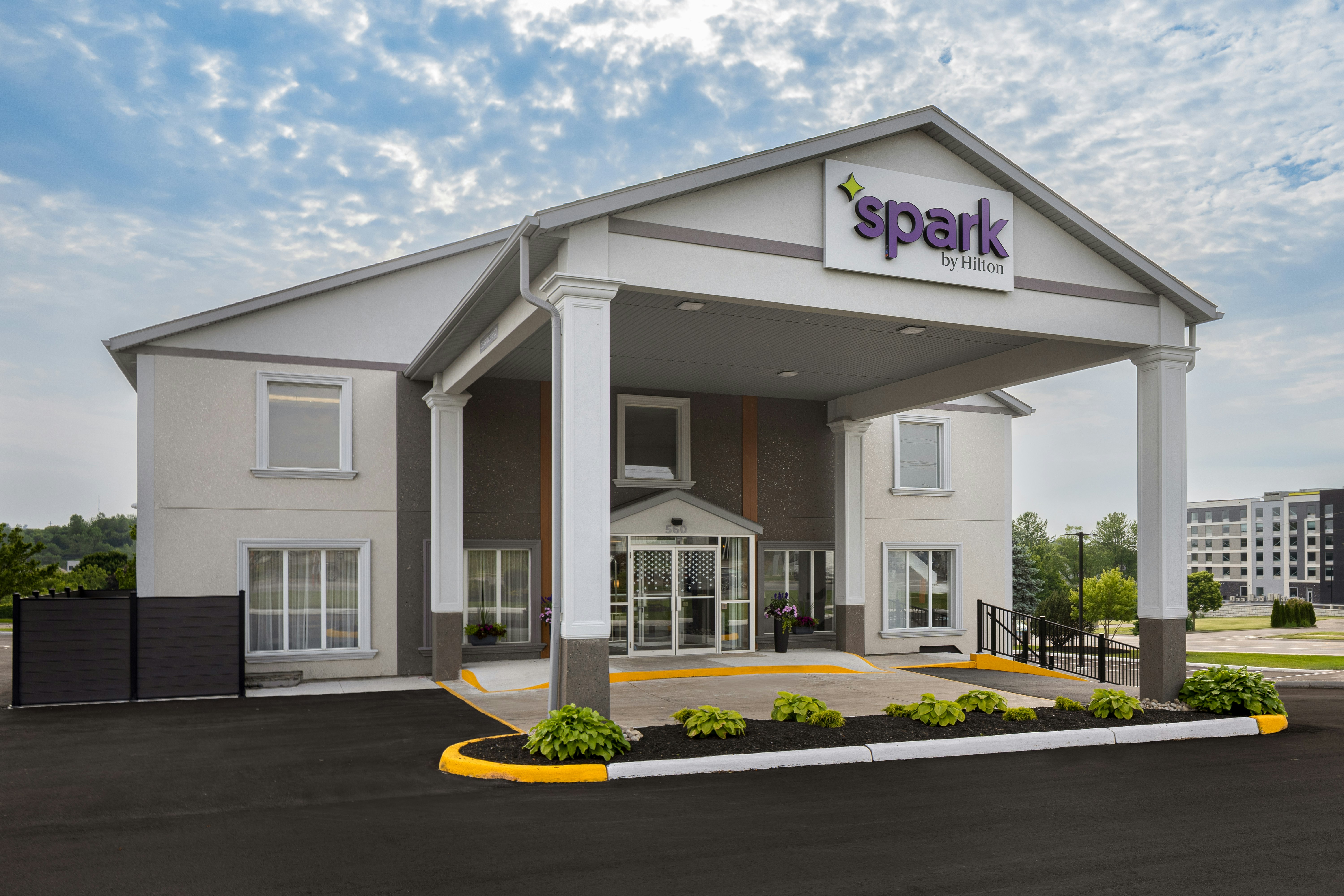Spark by Hilton Woodstock 6/24