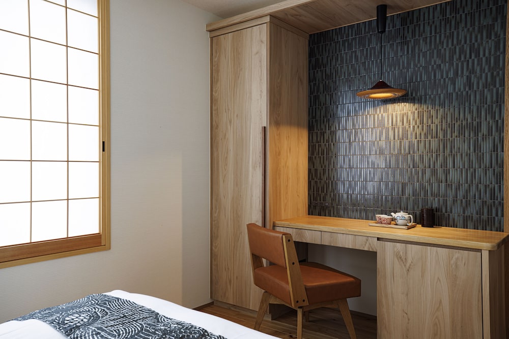 Hotel Kanazawa Zoushi 50/50