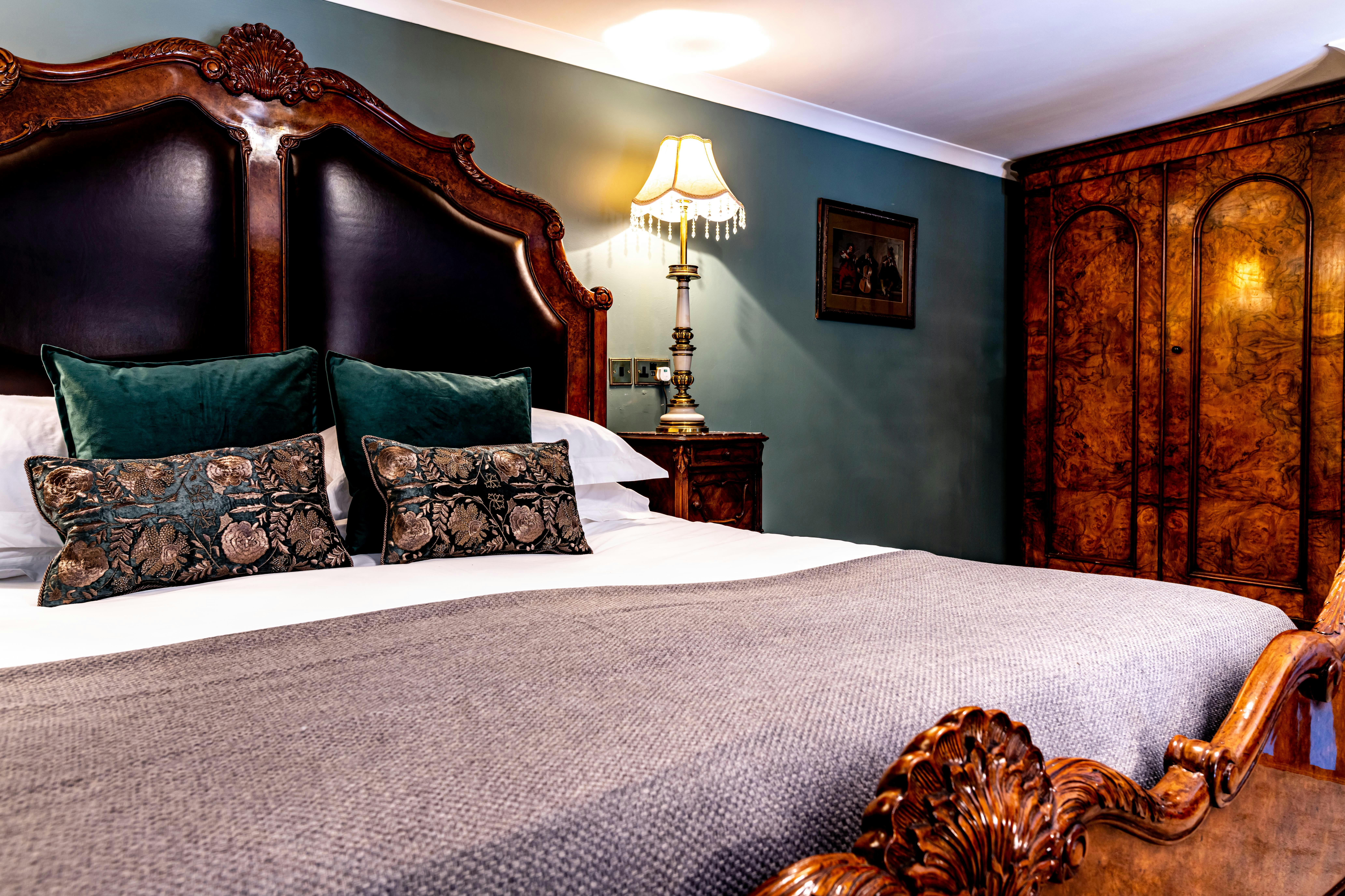 Melville Castle 14/24