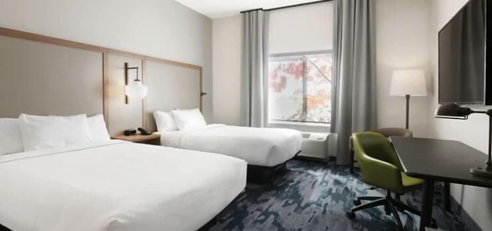 Fairfield Inn & Suites Dallas East 6/22