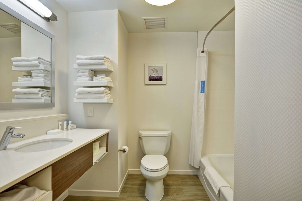 Hampton Inn & Suites Ashland 15/47