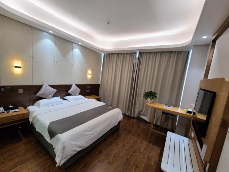 GreenTree Eastern Rizhao High Speed Railway Station Hotel 10/18