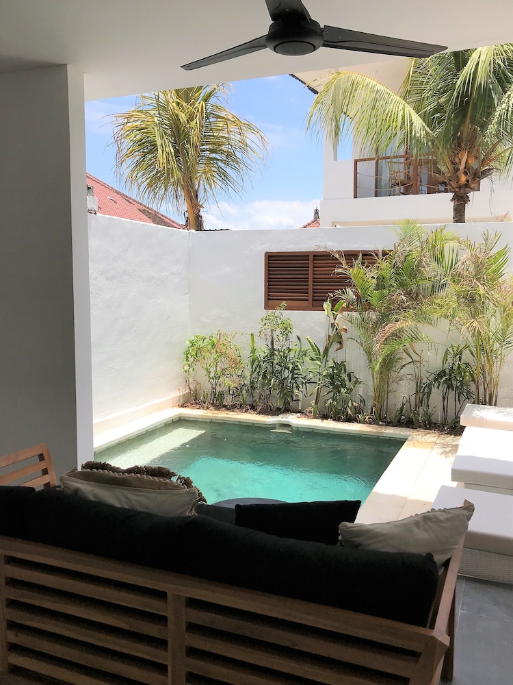 Ohana's Boutique Resort And Beach Lounge 22/50
