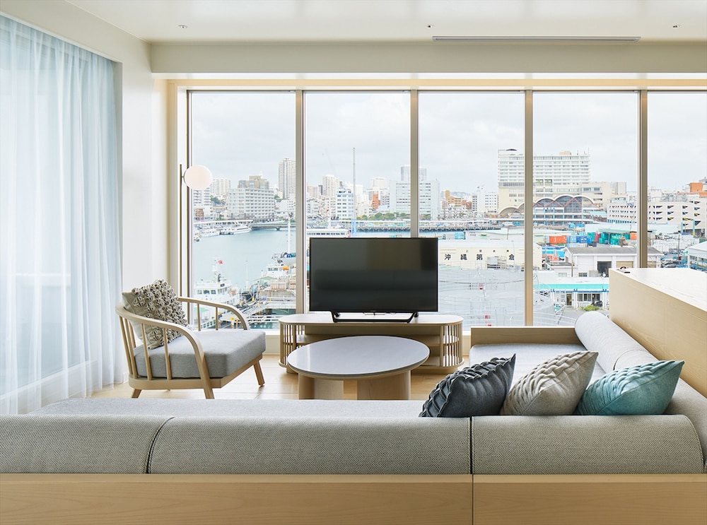 Hotel Anteroom Naha 34/50