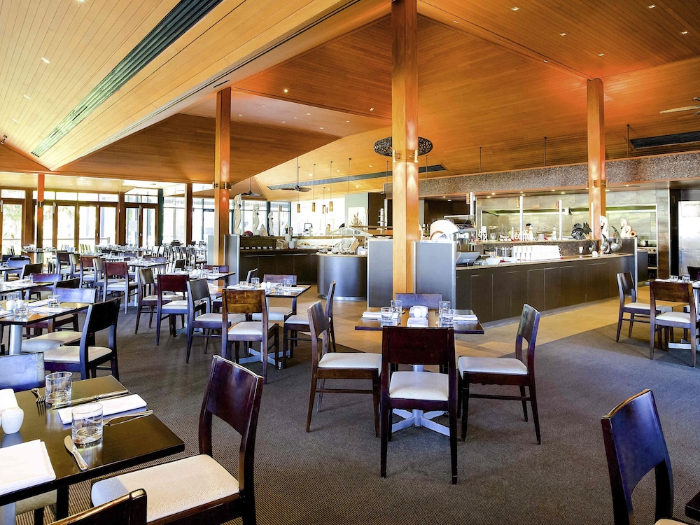 Novotel Sunshine Coast Resort 33/50