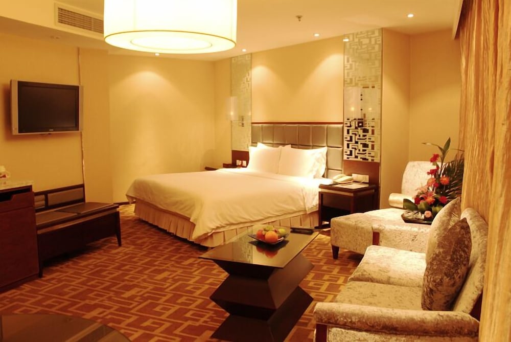 Phoenix Hotel Inner Mongolia 6/15