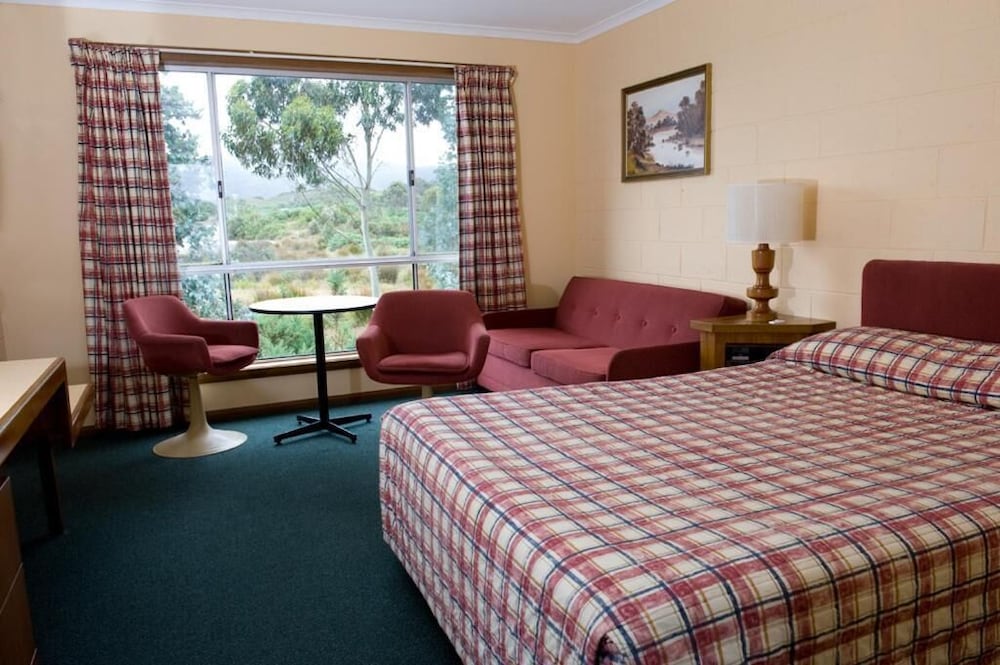 Heemskirk Motor Hotel 8/48