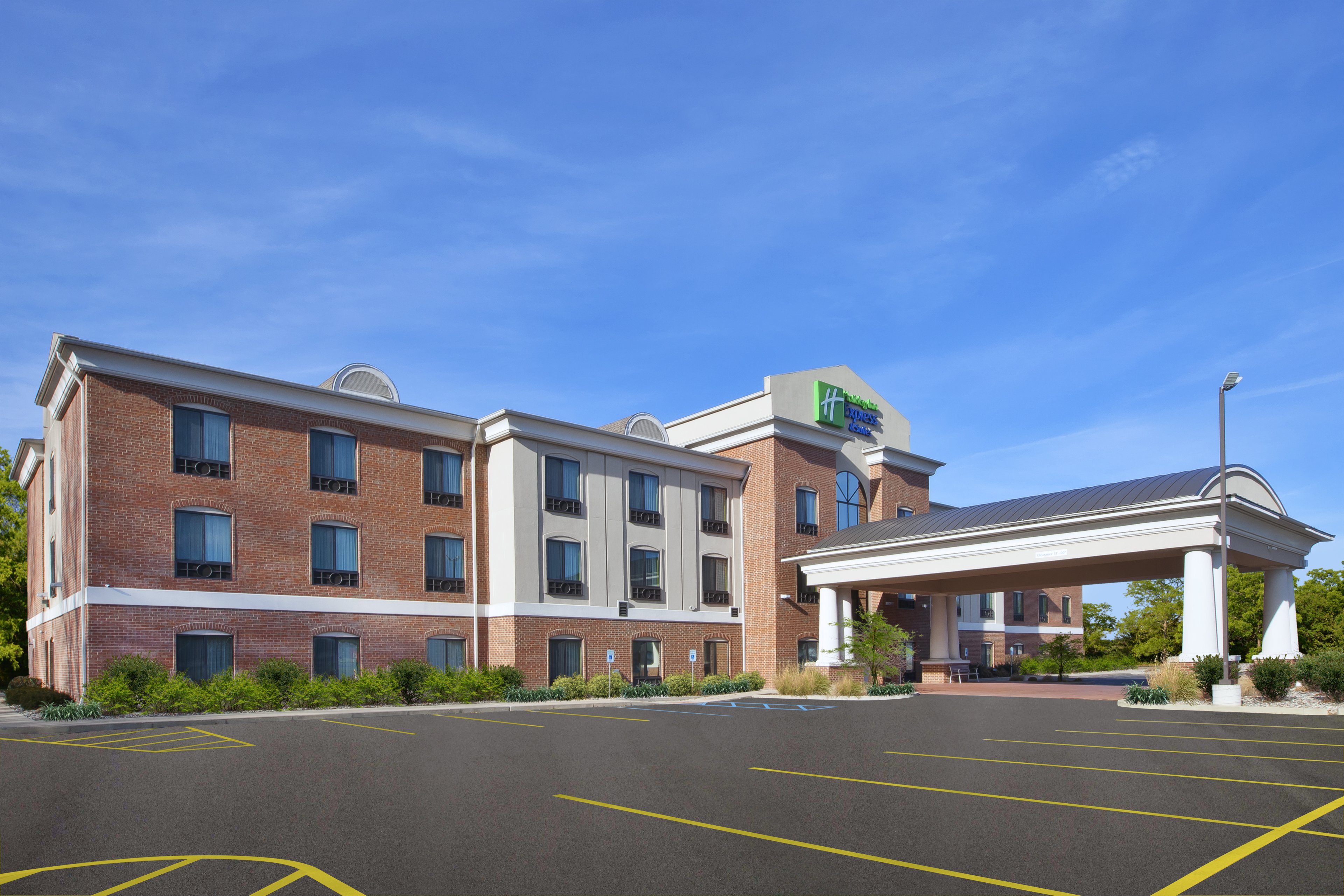 Holiday Inn Express Hotel Suites Niles 3/51