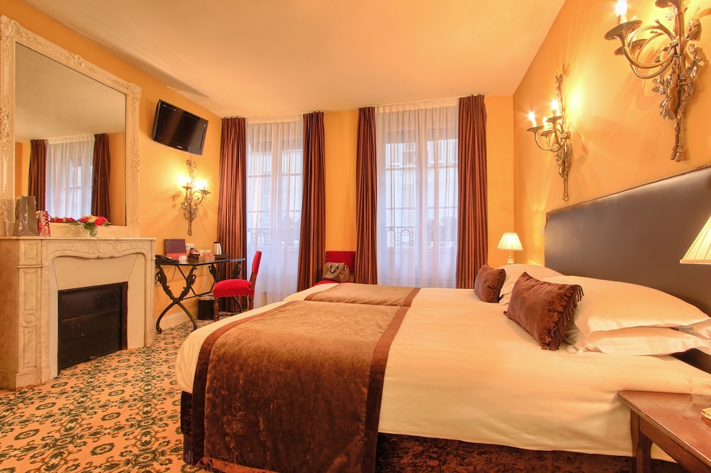 Hotel Des Deux Continents 42/80