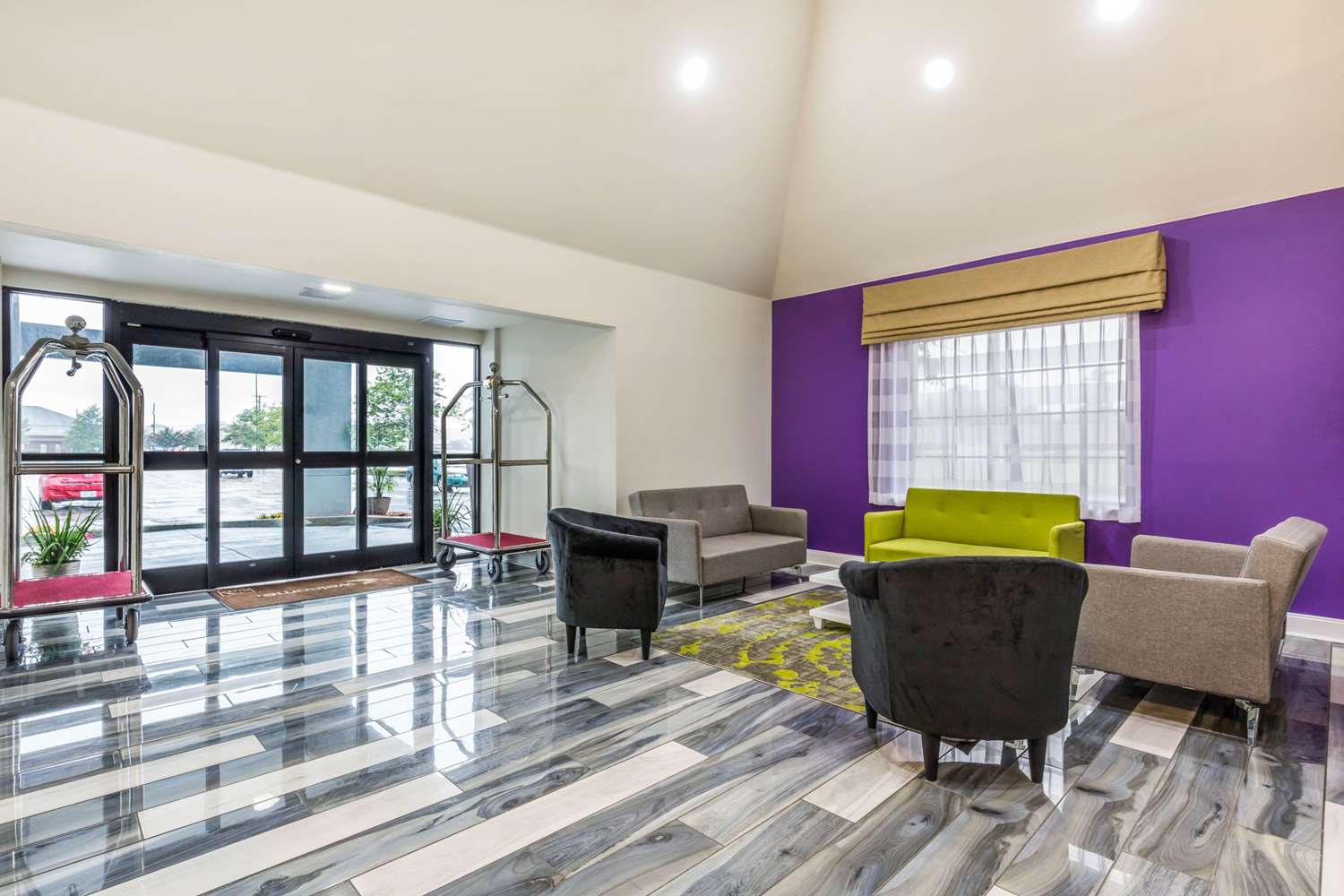 Travelodge by Wyndham Flowood 10/17