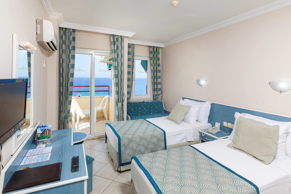 Galaxy Beach Hotel 25/72