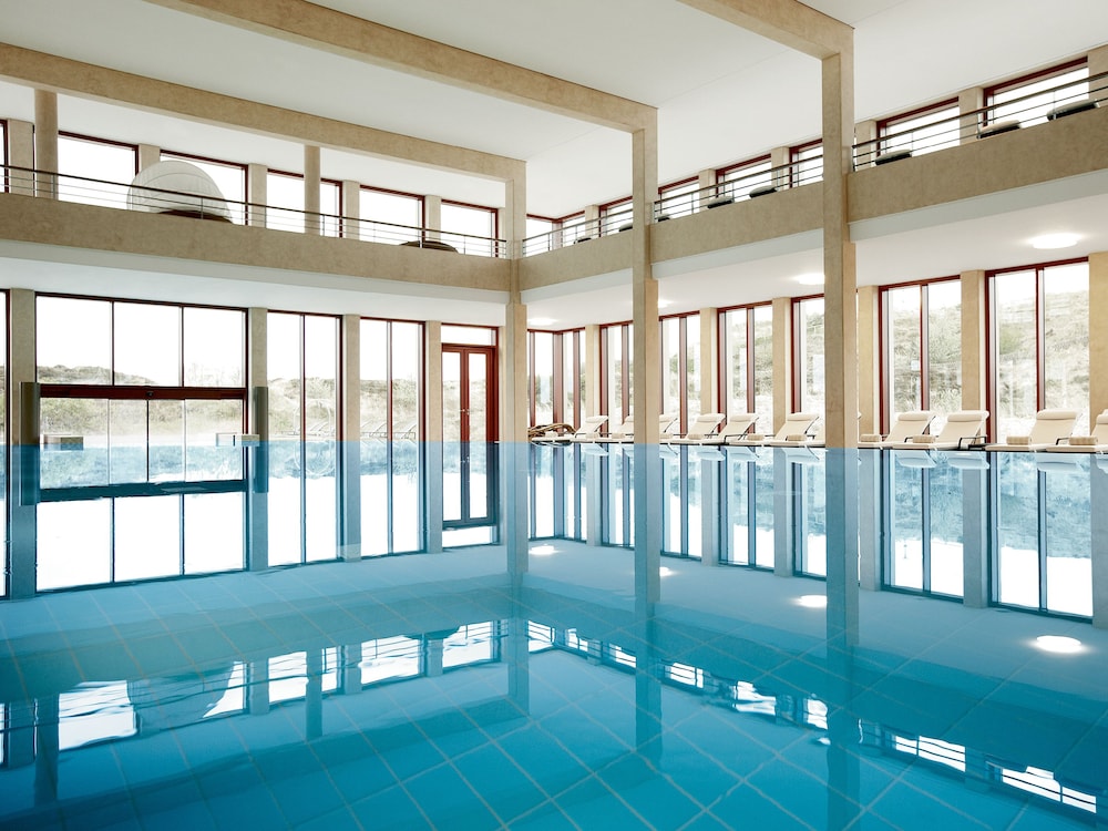 swimming pool spa