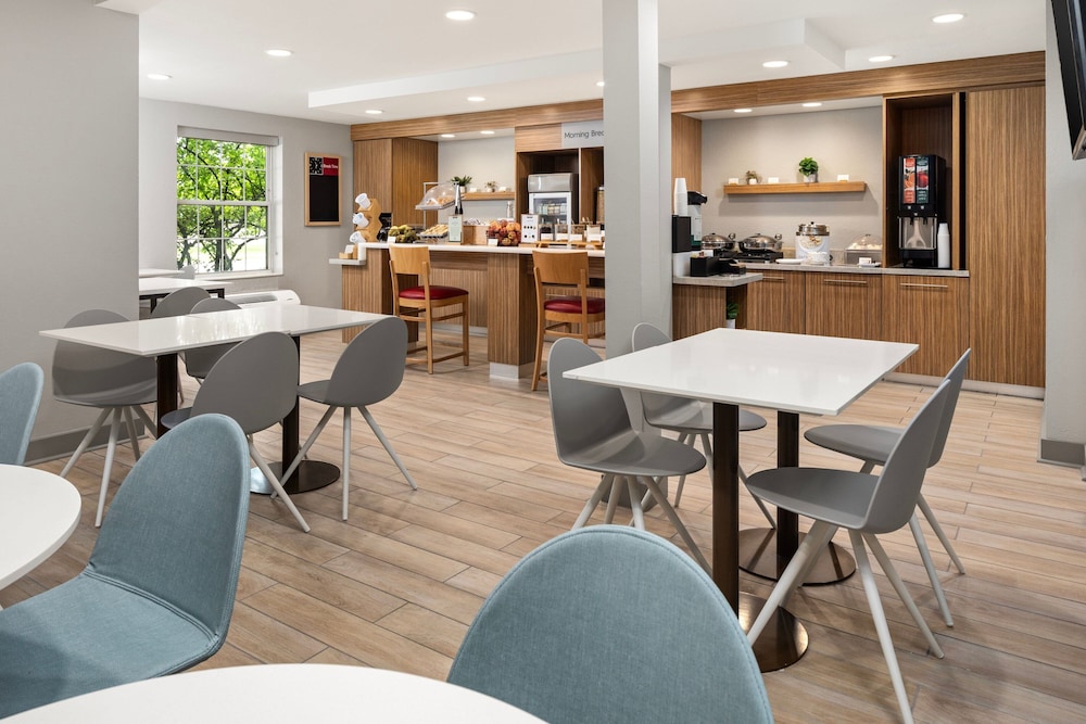 Towneplace Suites Chicago Lombard 32/50