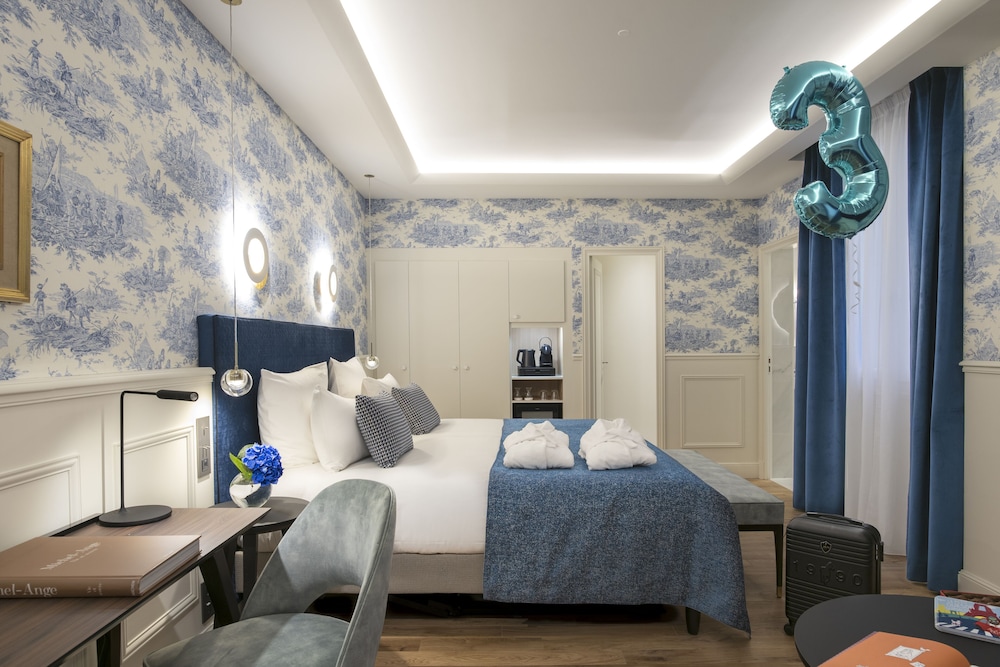 Hotel Cambon 27/72