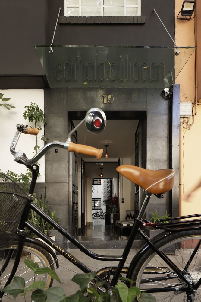 Casa Decu 10/50