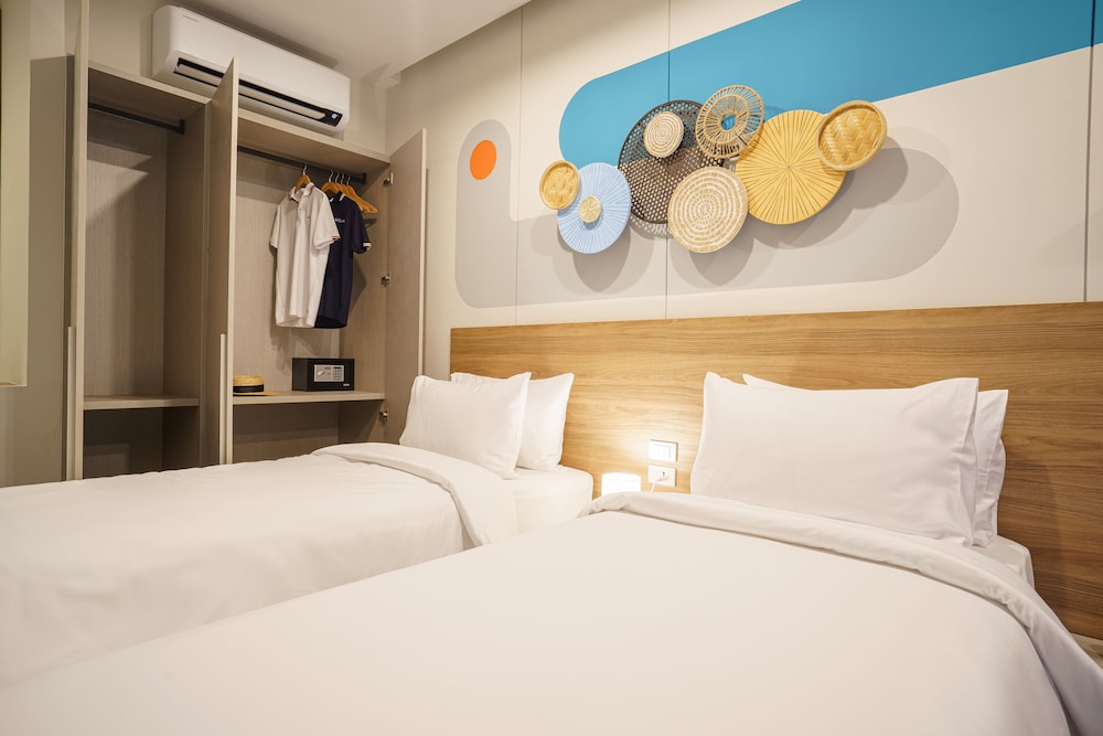 Tower, Superior, Studio, Twin Beds