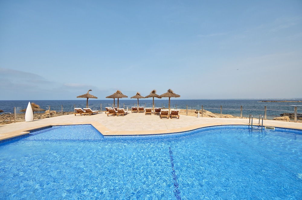 Universal Hotel Cabo Blanco Adults Only 72/75