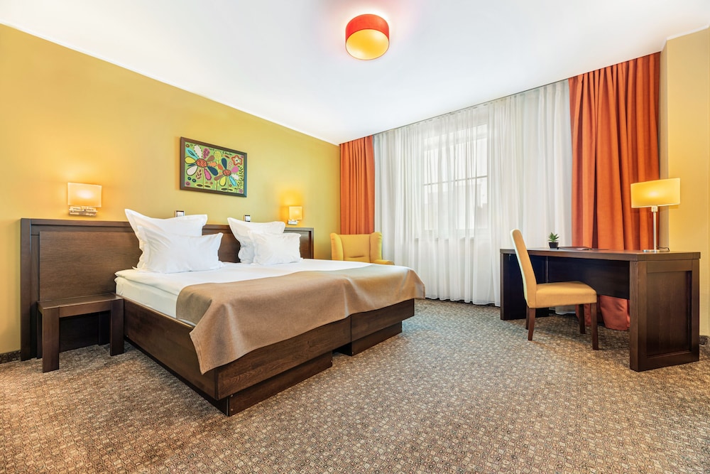 غرفة بزنس بسرير كينج، Vega Hotel 2/8