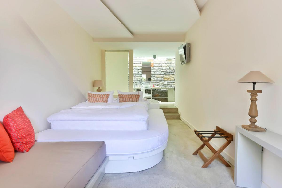 Deluxe, Suite, Hot Tub, Bella Sombra Hotel 2/5
