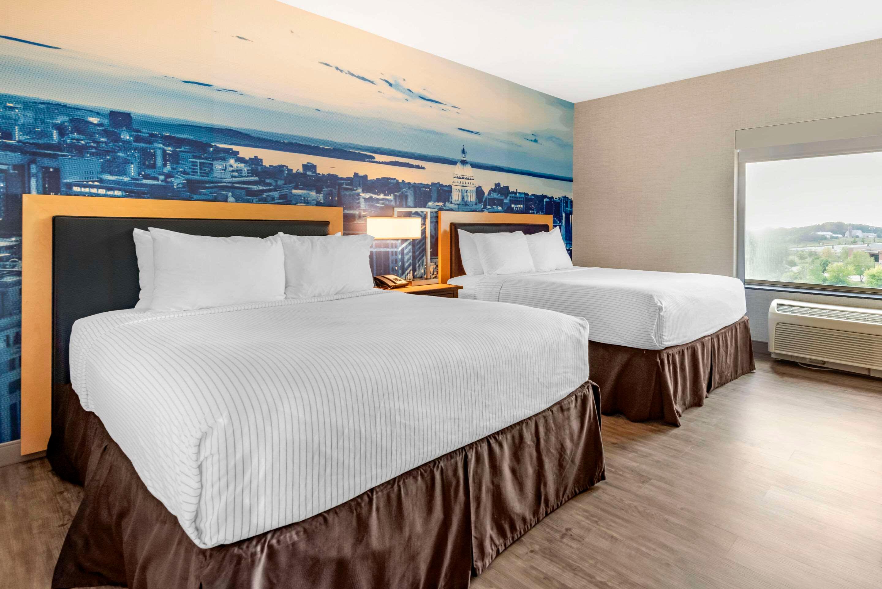 SUITE, 2 QUEEN BEDS
