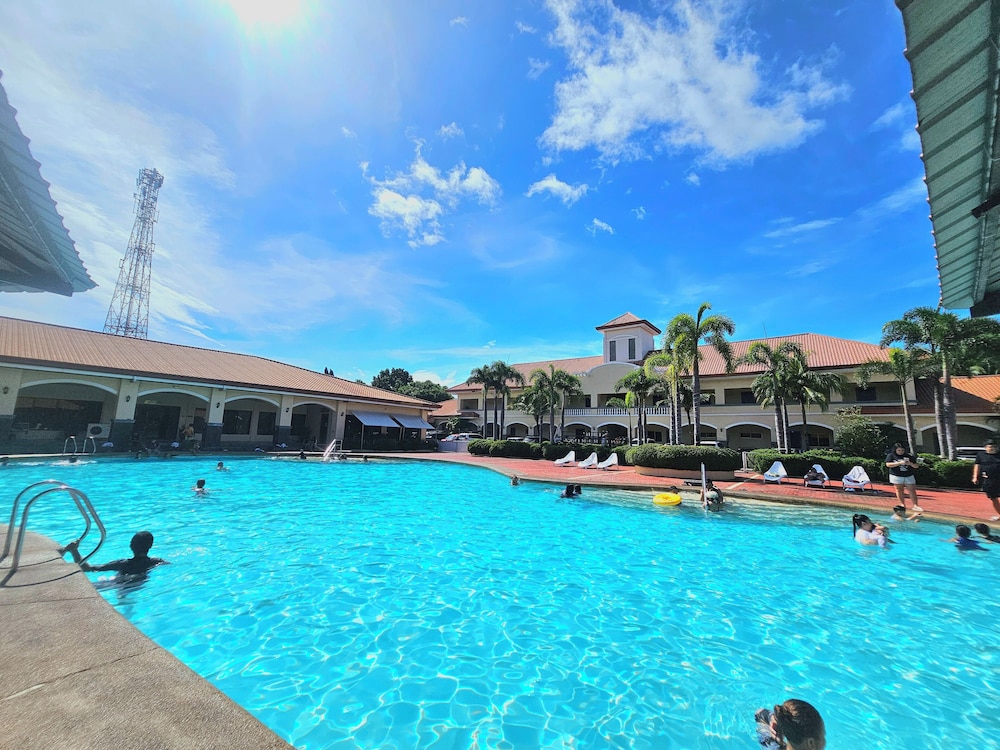 Subic Waterfront Resort & Hotel 33/55