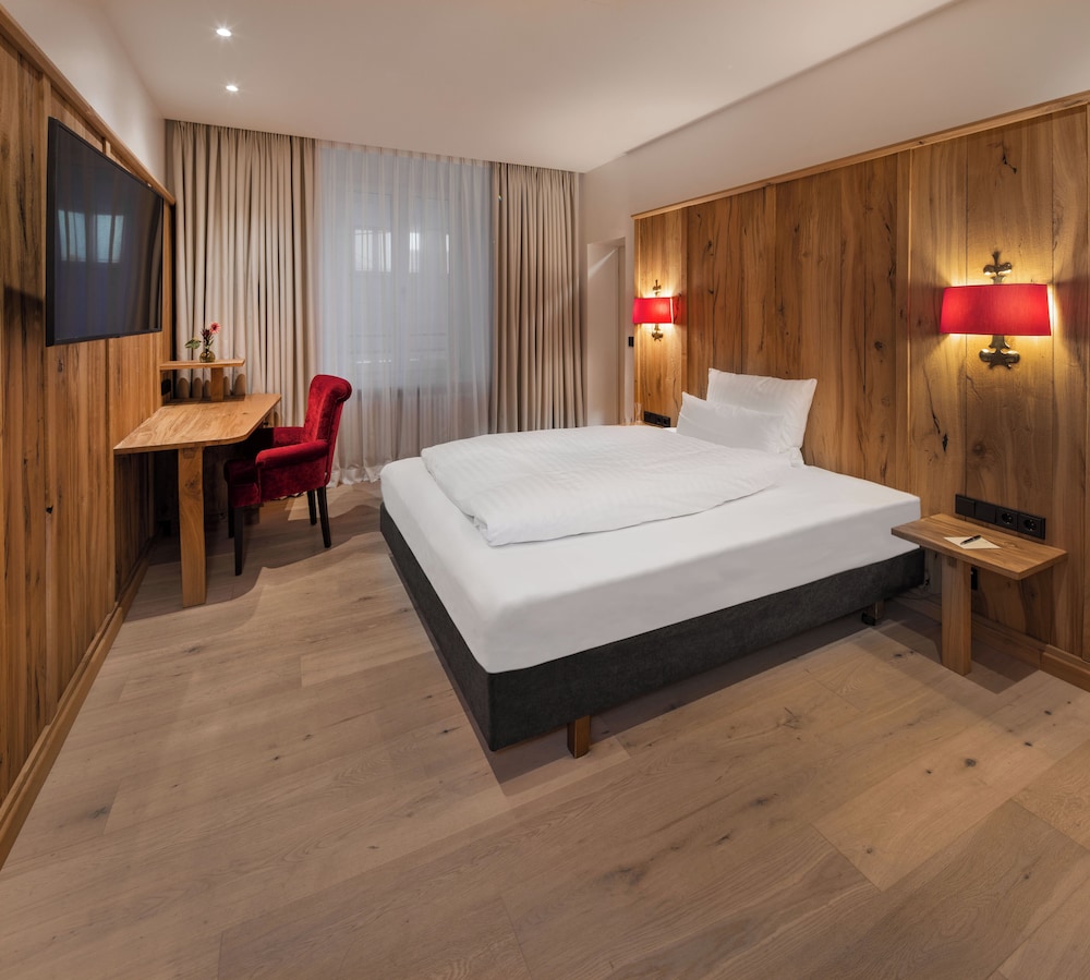 Eden Hotel Wolff 29/66