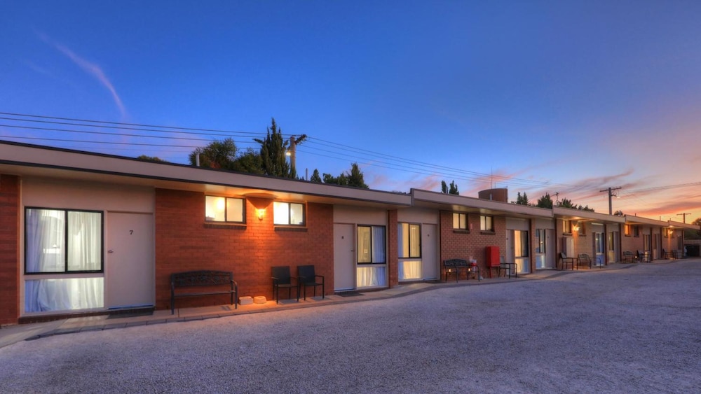 Paruna Motel 1/36