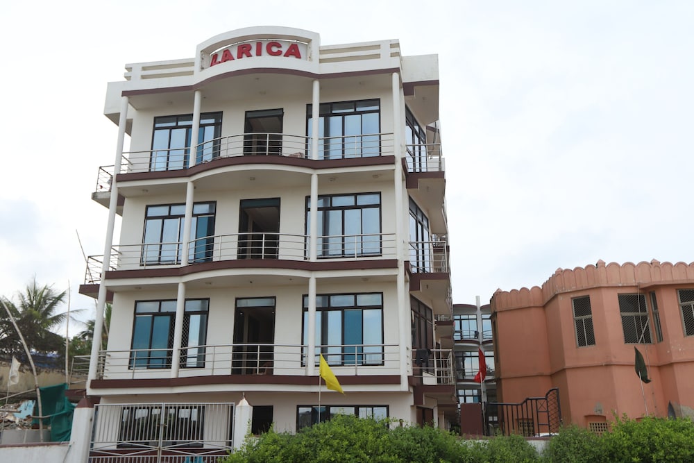 Larica Holiday Inn Puri 1/16