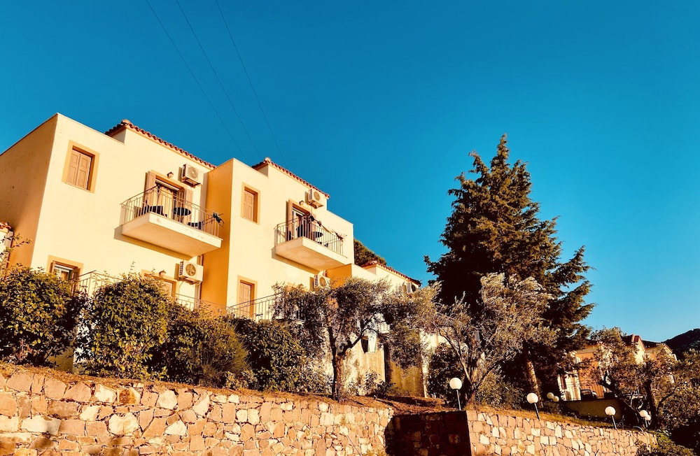 Lassia Hotel 28/34